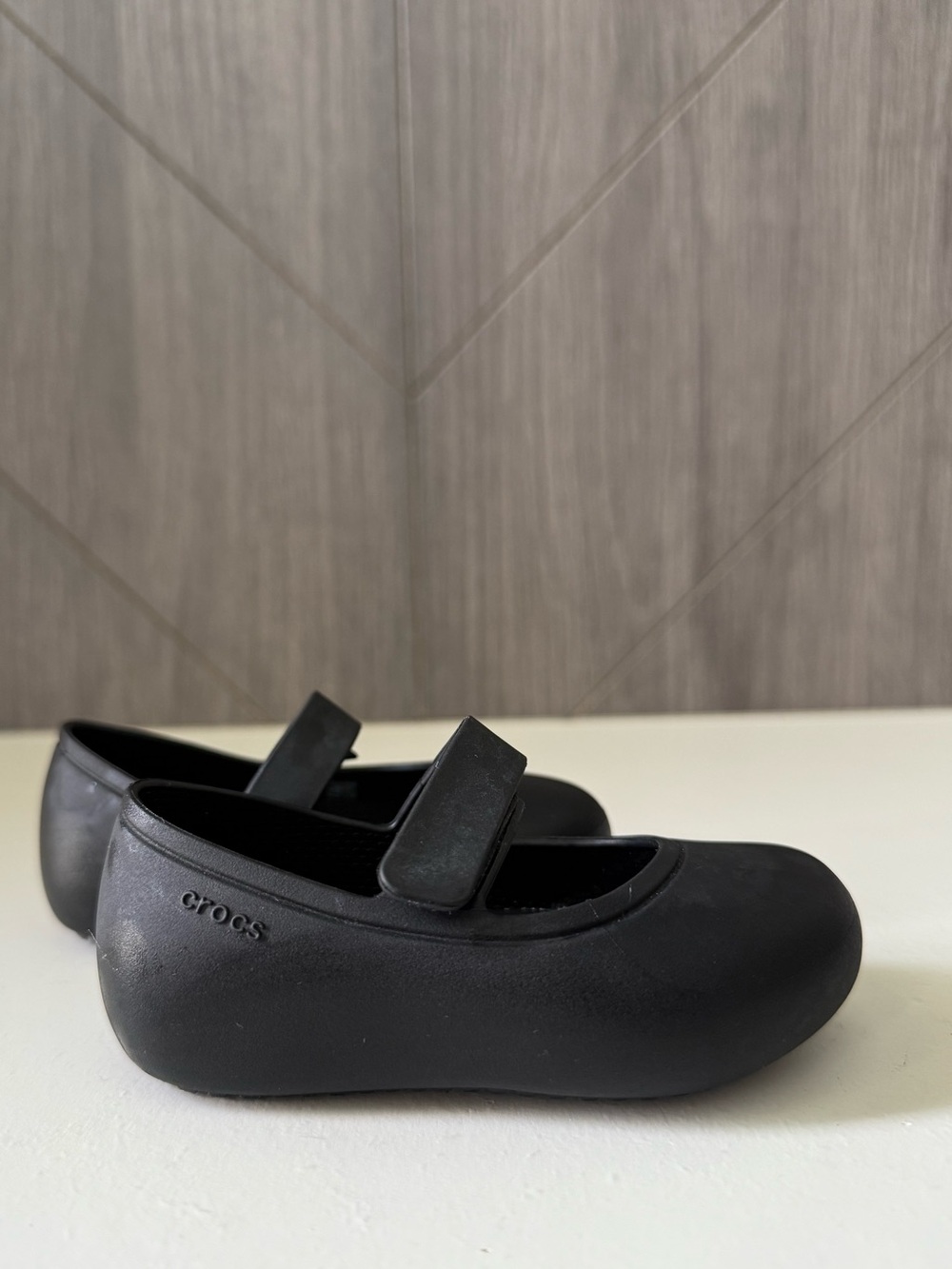 CROCS Baby Girls' Black Mary Jane Strap Shoes - Picture 1 of 4